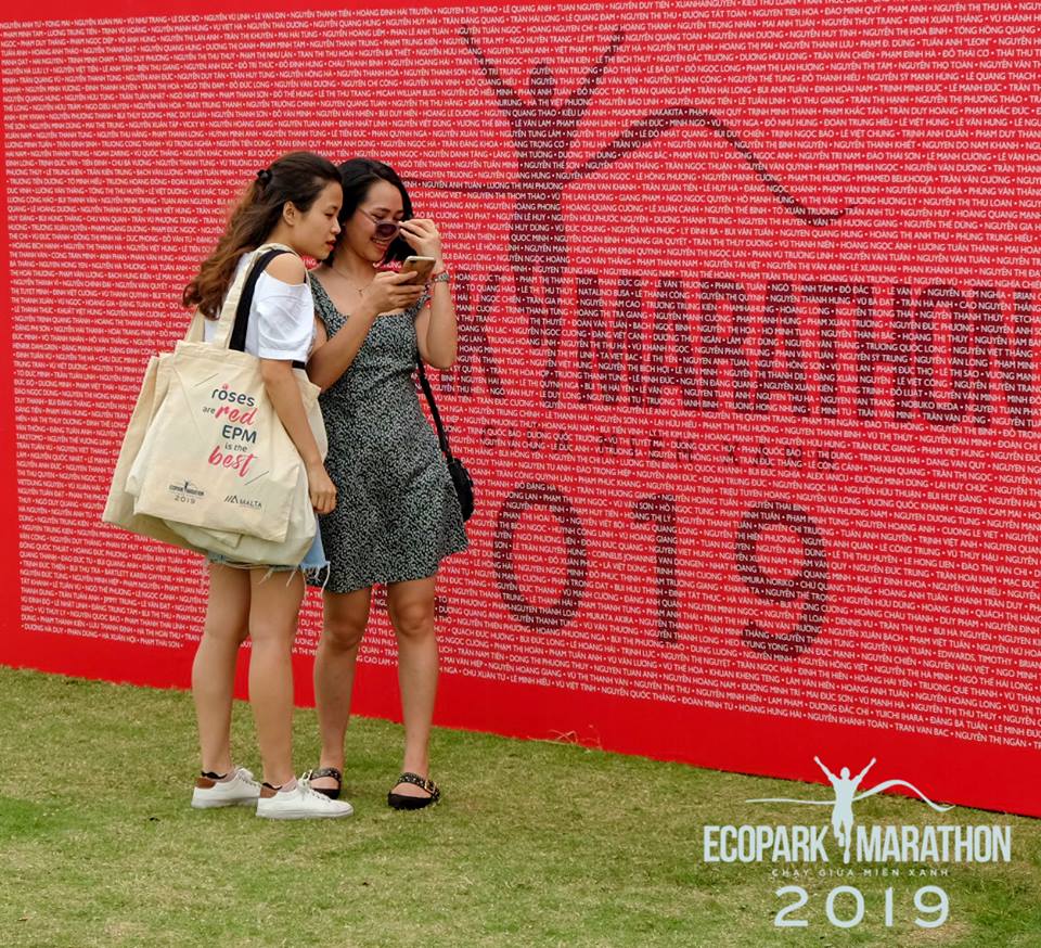 [VIDEO] Ecopark Marathon 2019 sẽ kém xinh tươi nếu thiếu họ